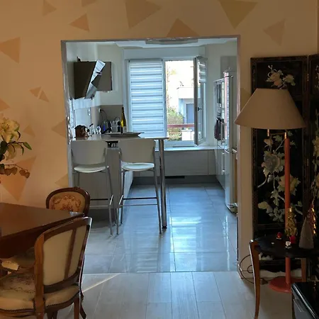Apartment Charmant, Appartement, Parking Gratuit