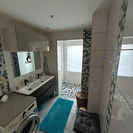 Charmant, Appartement, Parking Gratuit *